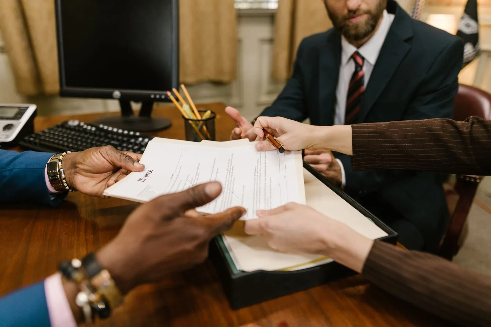 What to Bring to Your First Lawyer Meeting